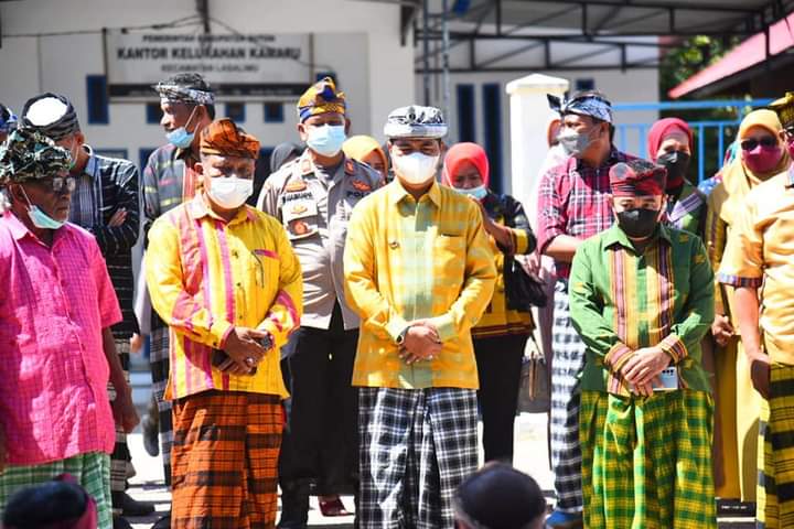 Hadiri Pesta Adat Tahunan di Kamaru, Bupati Buton Singgung Situs Budaya Benteng