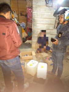 Tekan Angka Kriminalitas di Wilayah Hukumnya, Polsek Sampuabalo Gelar Razia Miras