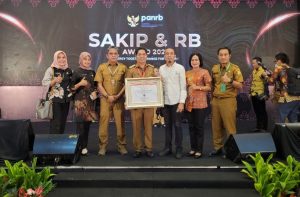 Pemkab Buton Diganjar Penghargaan dari Kemen PAN RB, Bupati La Bakry: Bukti Kinerja Pemerintahan Daerah Terus Meningkat