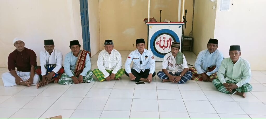Kembali Berbagi, Sabaruddin Paena Sumbang Puluhan Sak Semen untuk Renovasi Masjid di Desa Karya Jaya