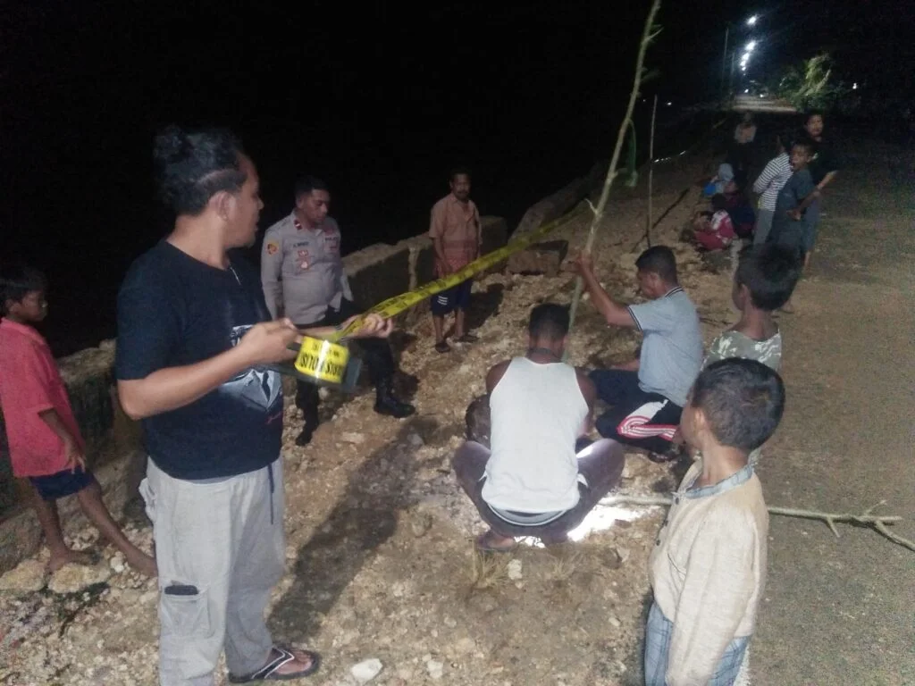 Diterjang Ombak, Tanggul di Desa Manuru Buton Roboh