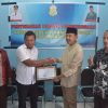 Pj Bupati Buton Serahkan Penghargaan Bumdes Terbaik di Kabupaten Buton