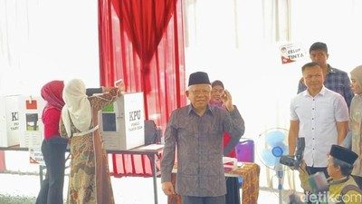 Jokowi Tunjuk Ma’ruf Amin Jadi Plt Presiden, Ada Apa?