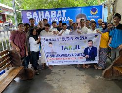Dipenghujung Ramadan, Sahabat Rudin Paena Bersama Balon Bupati Buton Alvin Akawijaya Putra Berbagi Ratusan Takjil