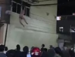 Pria Viral di Medsos Bergelantungan di Kabel Listrik di Baubau Diduga Staf KPU Buton