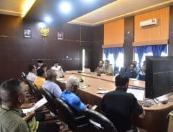 Selesaikan Keluhan Warga, Bupati Buton Rakor dengan Pengusaha Aspal