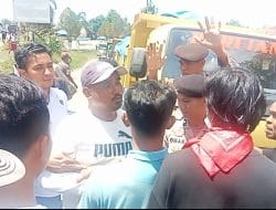Saat Demo Truk Pengangkut Aspal Diduga Over Kapasitas Dibiarkan Lewat Oleh Polisi, Aksi Dorong Tak Terelakkan