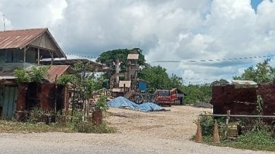 Dekat Pemukiman, Warga Gonda Lama Buton Keluhkan Debu Aktivitas AMP: Mengaku Pasrah dan Sudah Terbiasa