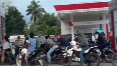 Joki BBM Subsidi di SPBU Pasarwajo Makin Marak, Pengendara: “Polres Buton Dimana, Masa Mereka Tidak Tahu”