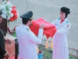 Sosok Sartika, Siswi SMA Negeri 1 Siotapina, Pembawa Bendera Merah Putih di Upacara HUT ke-81 RI di Buton